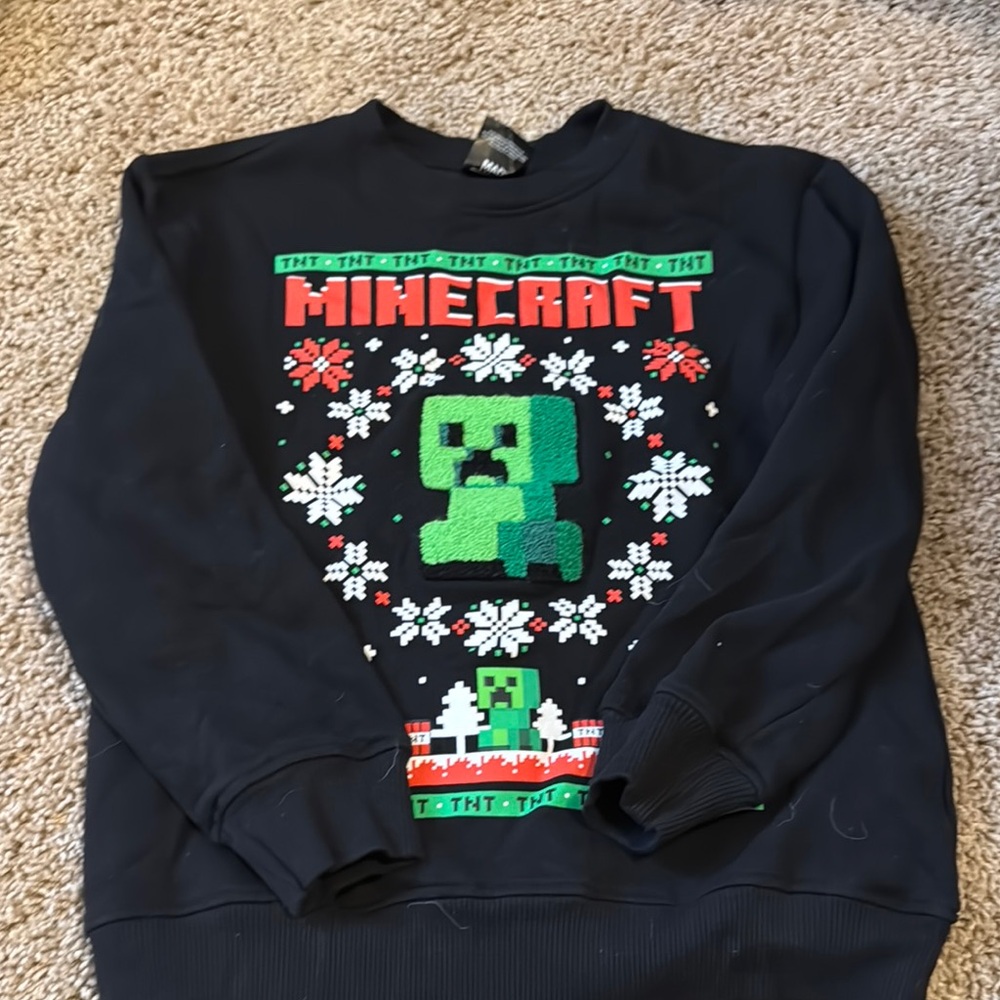 Kids Minecraft holiday Christmas sweatshirt medium